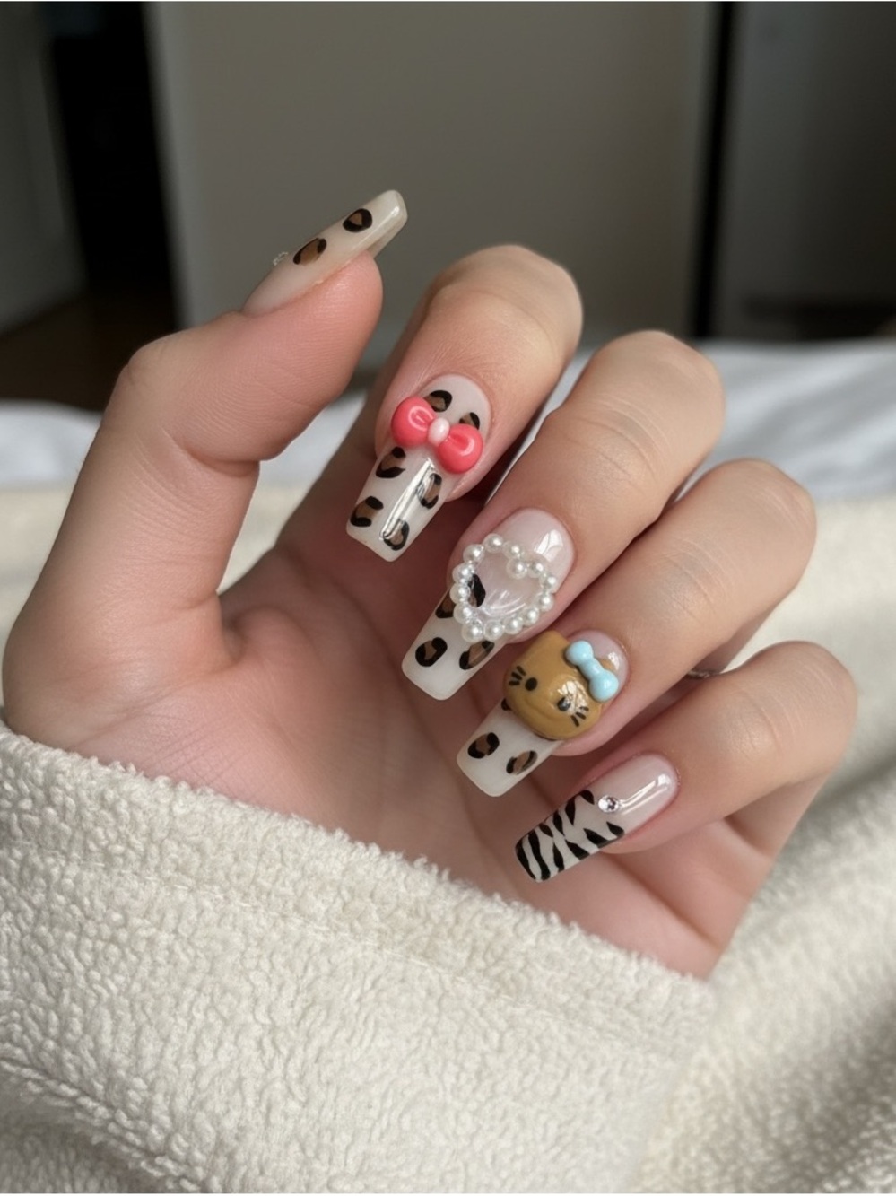Leopard Print Kids Nail Art Set - Picture 2 of 2